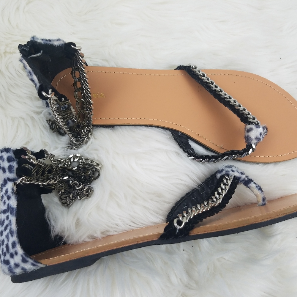 Leopard Print Flat Sandals With Chain Detail - image 1